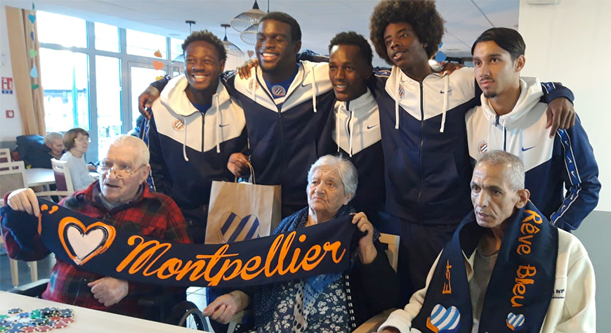 Les jeunes du centre en visite dans un Ehpad